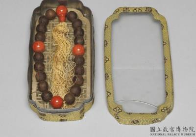 图片[3]-Agarwood bead bracelet with tin container, Qing dynasty (1644-1911)-China Archive